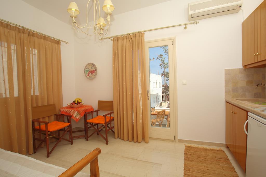 Pension Anna Naousa  Room photo