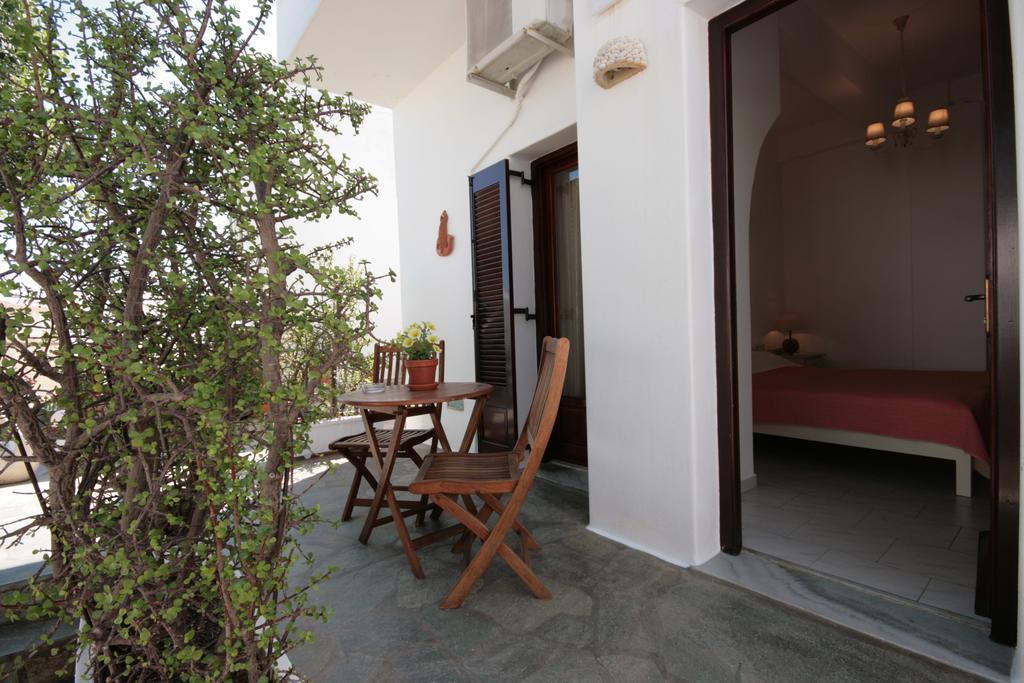 Pension Anna Naousa  Exterior photo